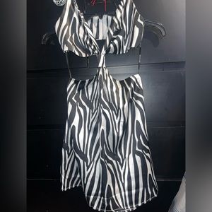 White fox zebra dress size medium